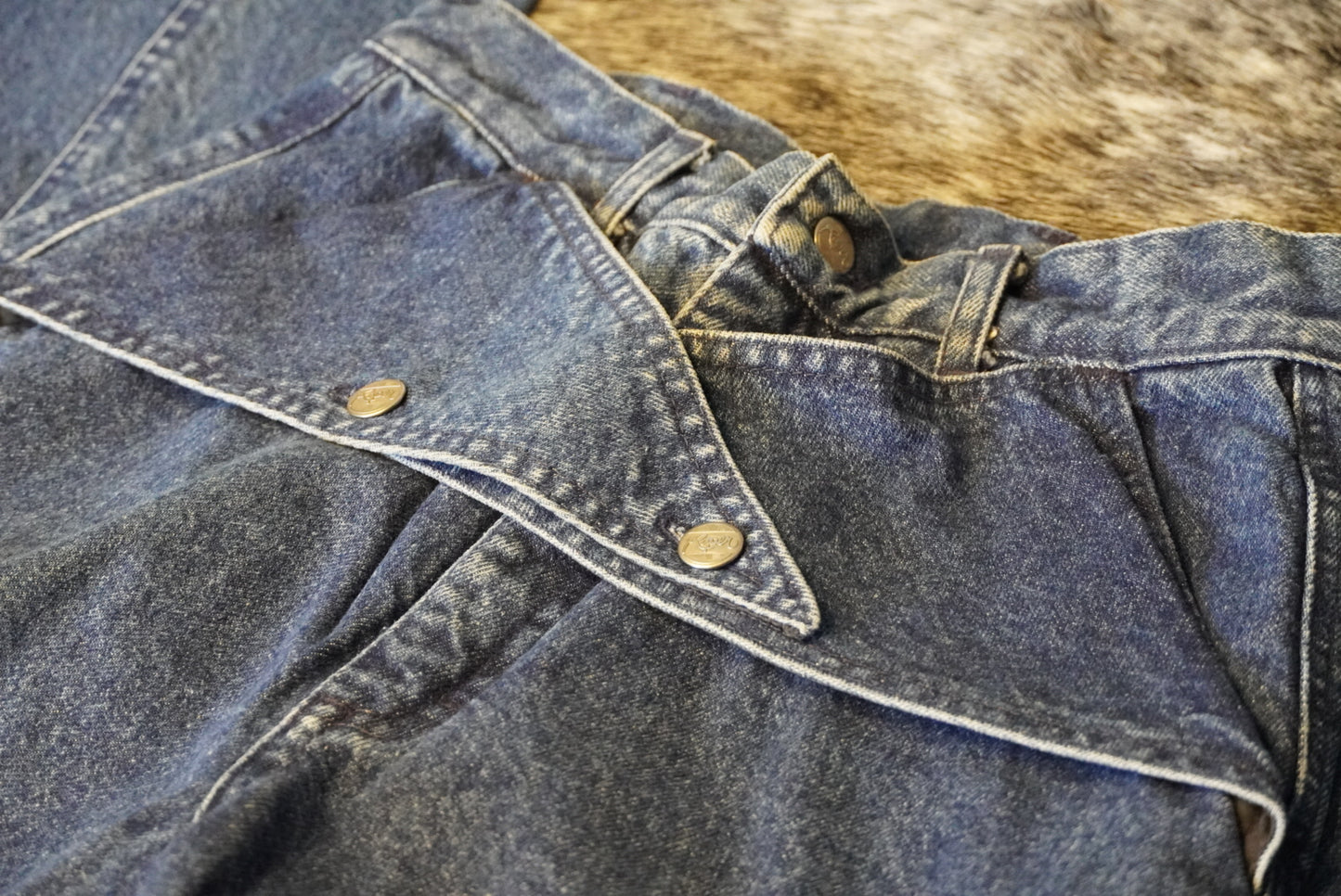 Cross-Button Vintage Roper Jeans - 27